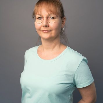 Petra Hauser, Radiologietechnologie in der Radiologiepraxis Oberpullendorf, Porträt in einer professionellen Umgebung