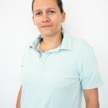 Ivana Galesic, Radiologietechnologie in der Radiologiepraxis Oberpullendorf, Porträt in einer professionellen Umgebung